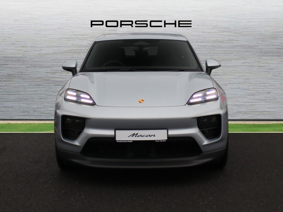 2025 Porsche Macan Electric €88,000