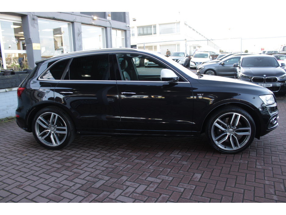 2015 Audi SQ5 - image 3