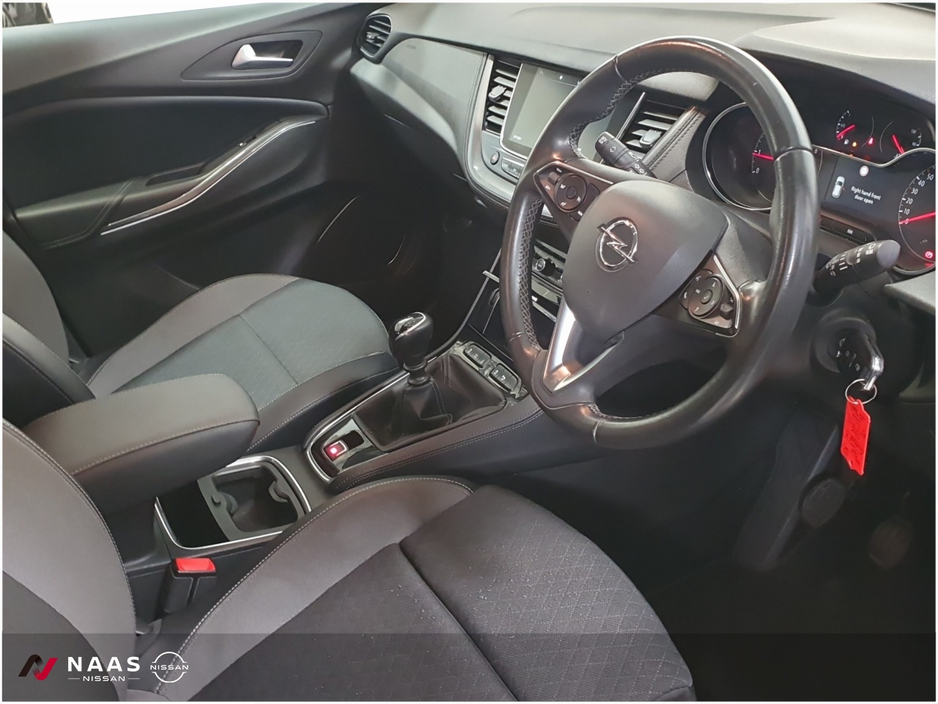 2020 Opel Grandland X - image 11