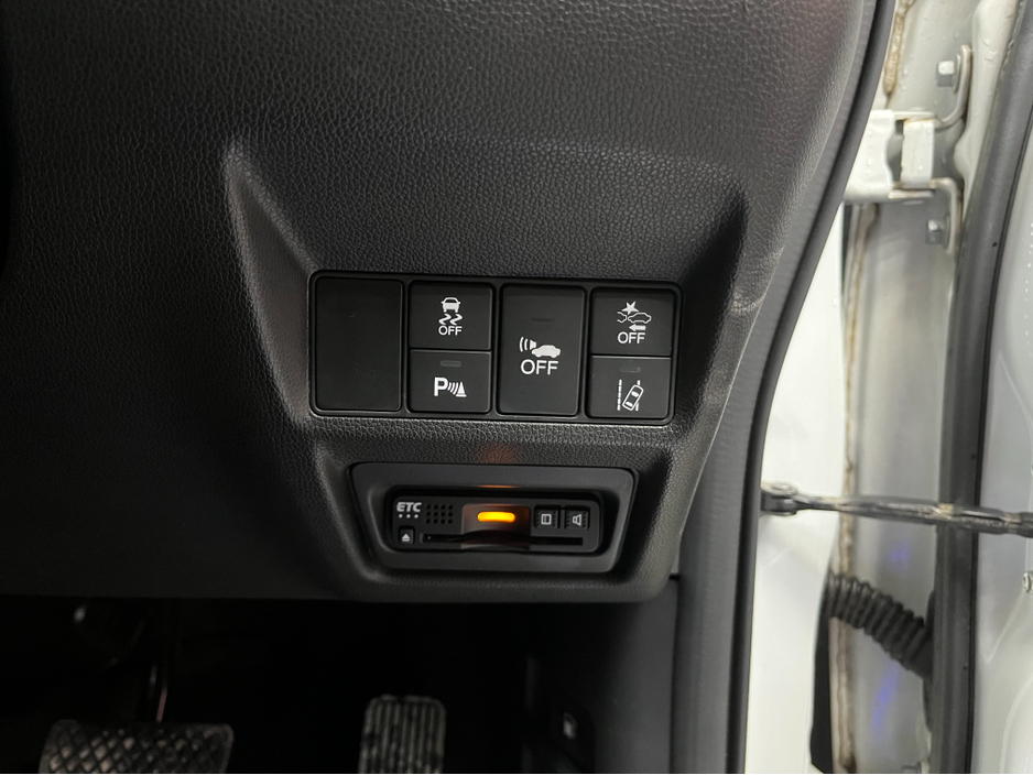 2019 Honda Stepwagon €25950 2019 HONDA STEPWAGON HYBRID G EX SENSING BLACK STYLE 2.0 AUTOMATIC / CRUISE CONTROL / REVERSE CAMERA / AUTOMATIC DOORS / 7 SEATS €25,950