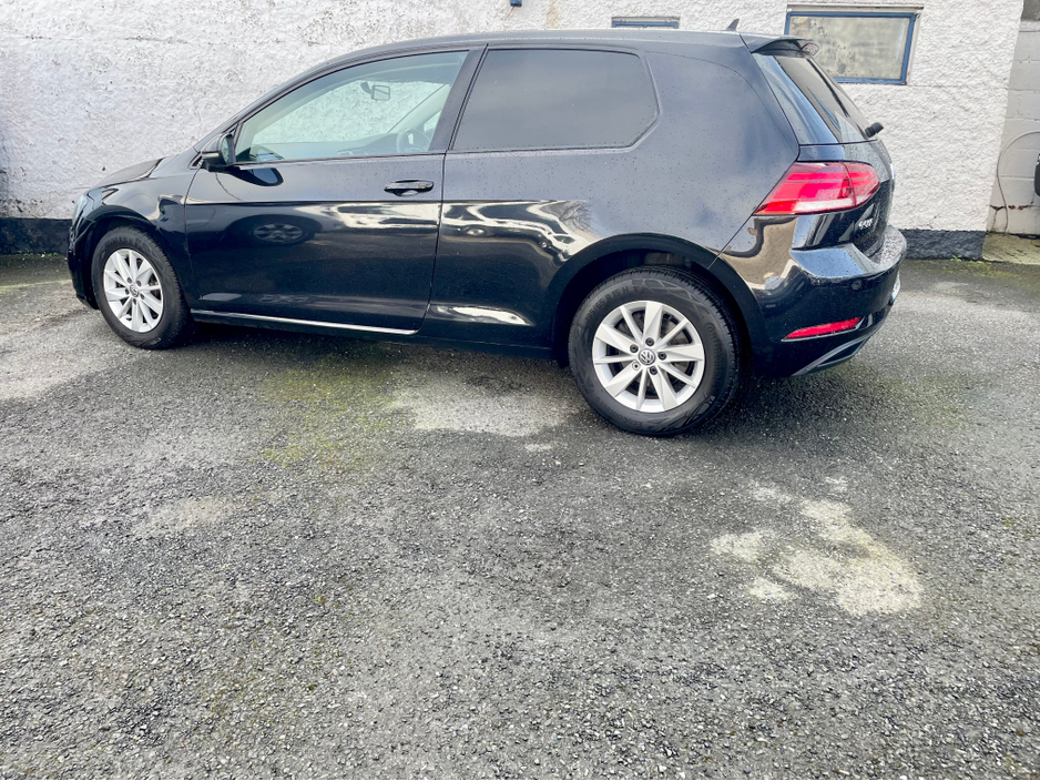 2019 Volkswagen Golf - image 26