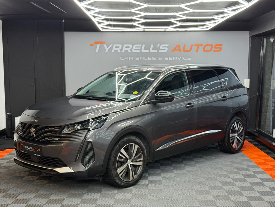 2022 Peugeot 5008 - image 4