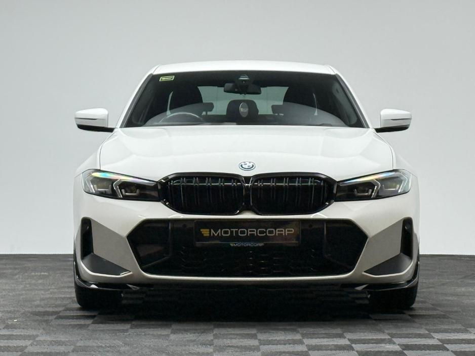 2023 BMW 3 Series 330E M SPORT €41,990