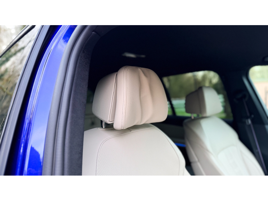 2022 BMW X5 2022 (221) BMW X5 45e M Sport Pro *SAN MARINO BLUE €64,999