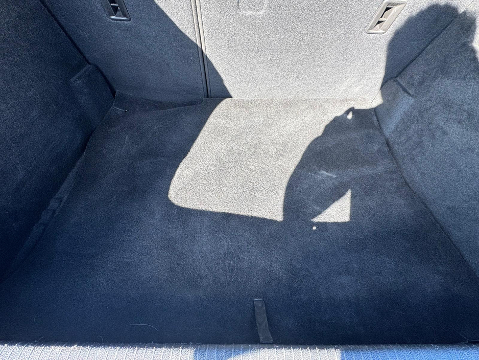 2011 Opel Astra - image 18