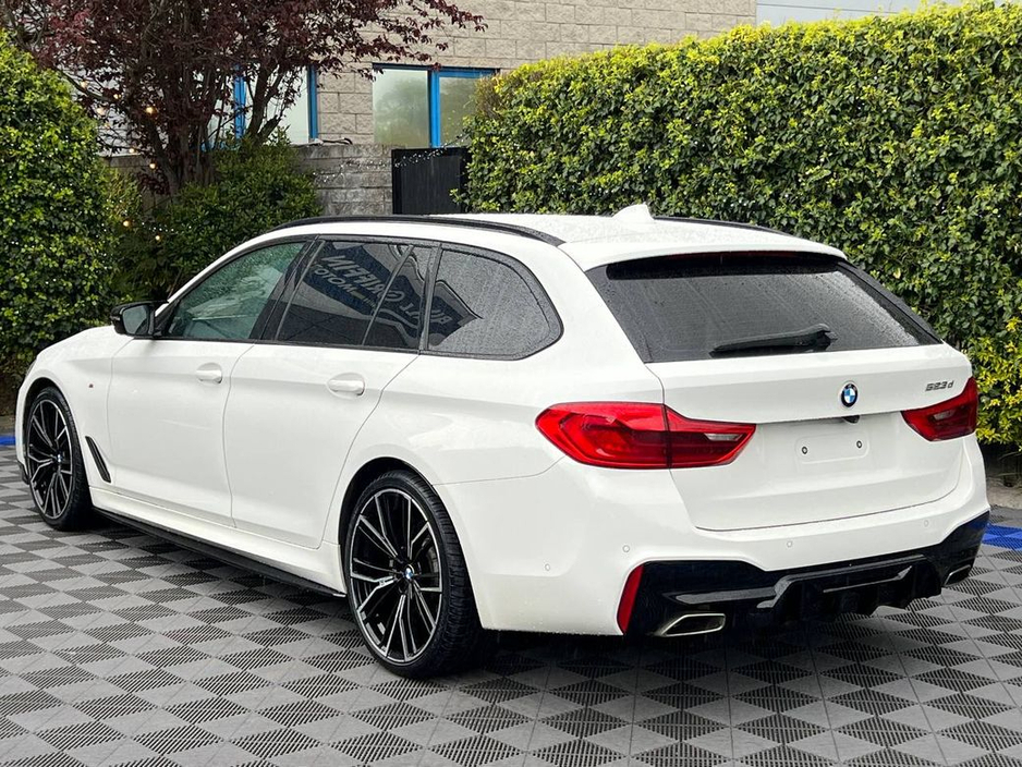 2019 BMW 5 Series - image 5