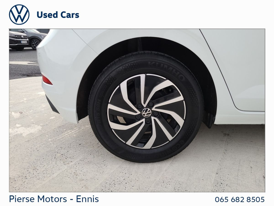 2025 Volkswagen Polo - image 6