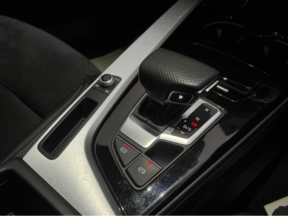 2020 Audi A4 2.0 TDI 35 S line Saloon 4dr Diesel S Tronic Euro 6 (s/s) (163 ps) VIRTUAL COCKPIT + REVERSE CAMERA + HEATED FRONT SEATS €26,900
