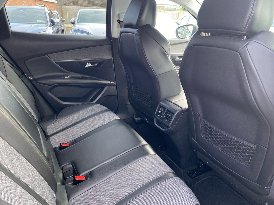 2019 Peugeot 3008 - image 20