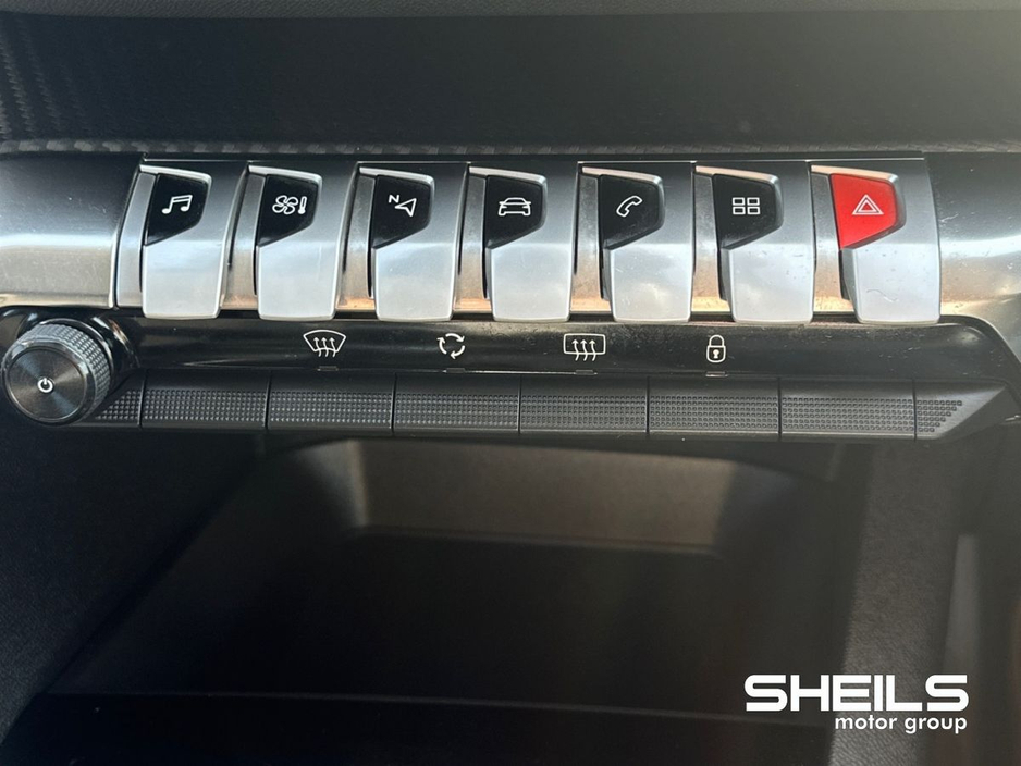 2021 Peugeot 5008 - image 19