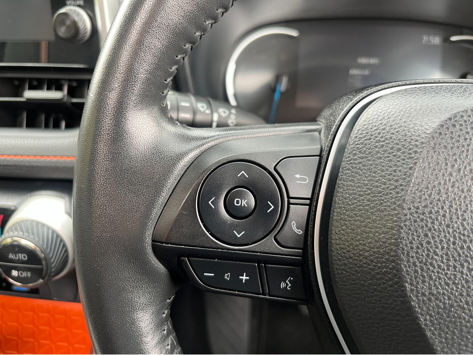 2022 Toyota Rav4 - image 25