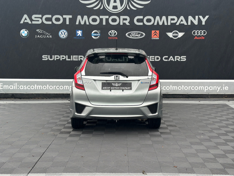 2013 Honda Fit - image 7