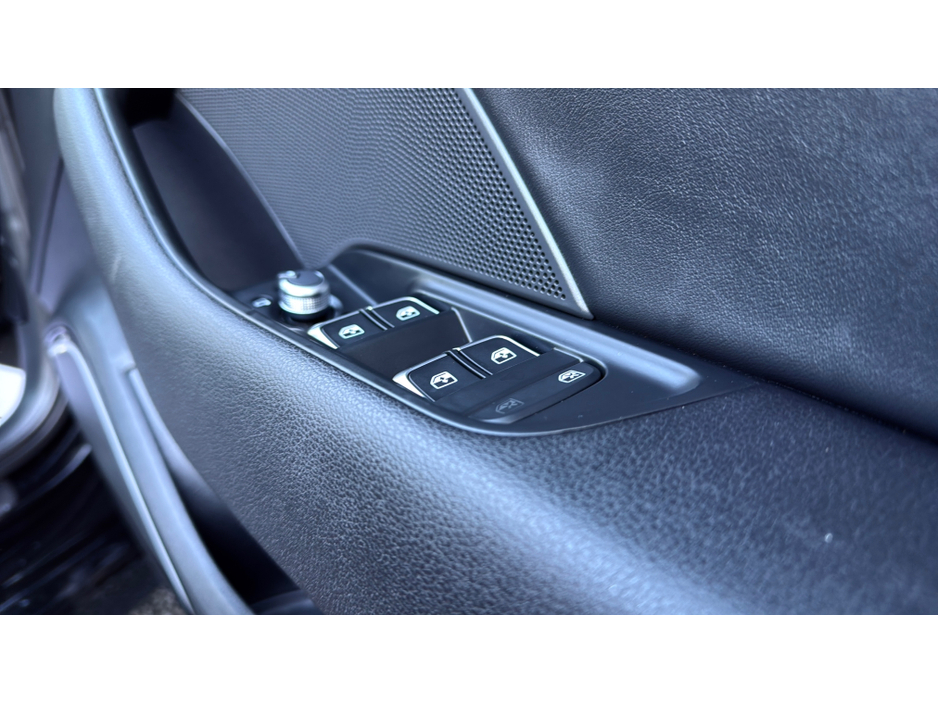 2017 Audi S3 *NEW MODEL* DIGITAL DASH SALOON-79,000KMS-QUATTTO - 300BHP-AUTO-LEATHER €29,900