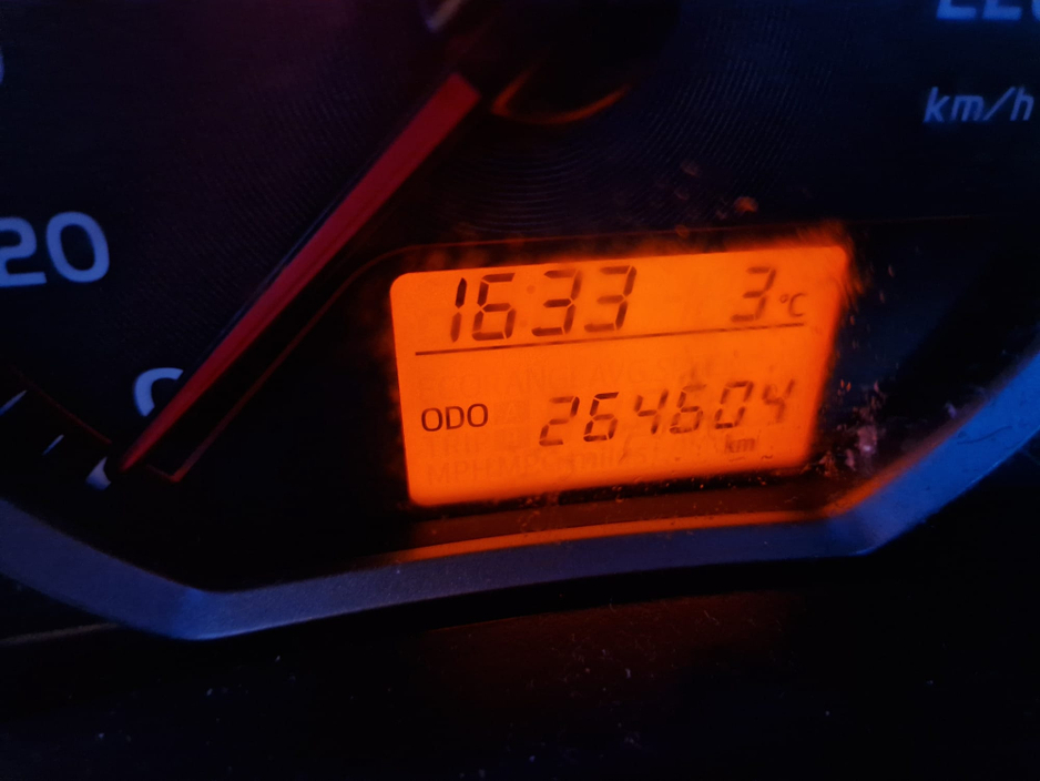 2012 Toyota Yaris 1.0 LUNA 4DR **READ ADD ** €3,500