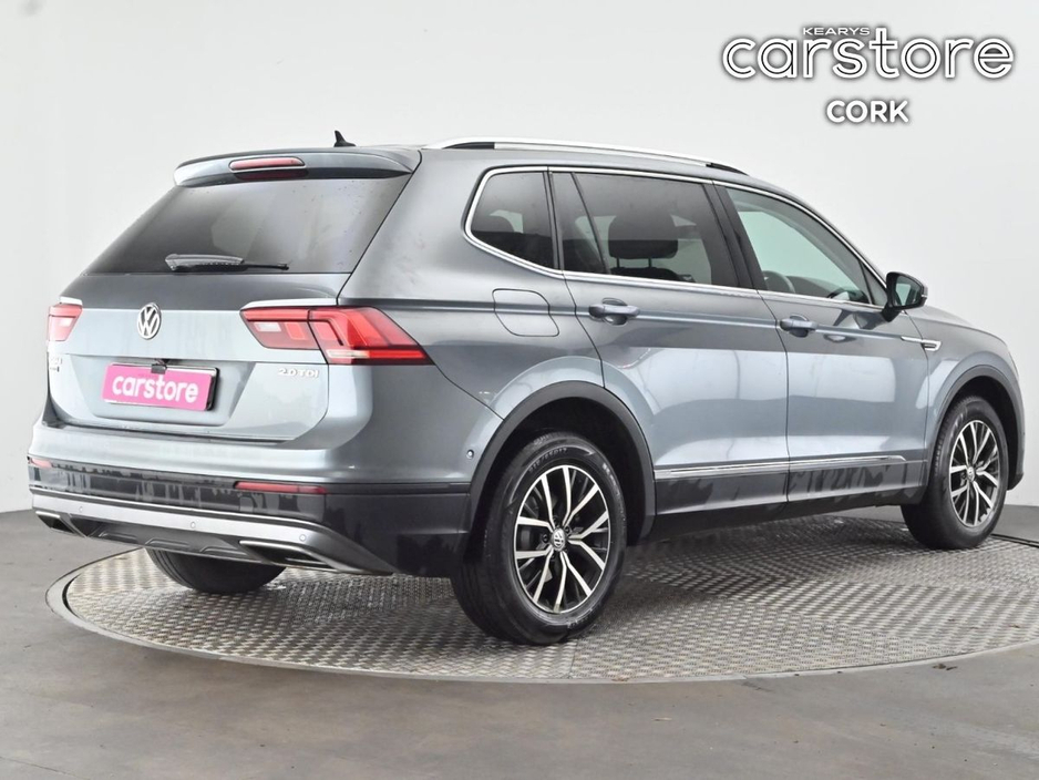 2018 Volkswagen Tiguan - image 5
