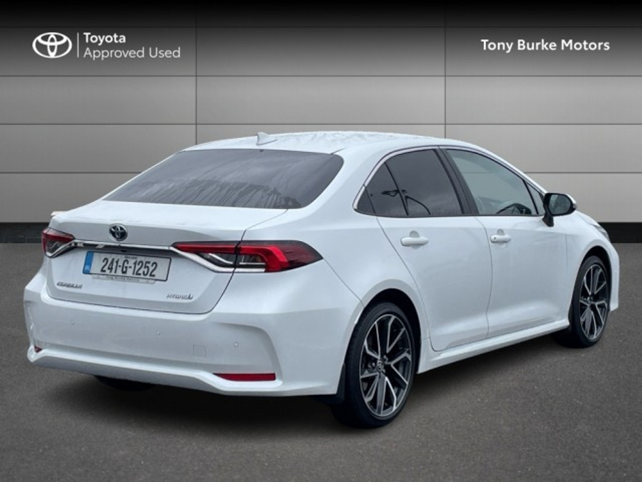 2024 Toyota Corolla Saloon - Top Spec SOL Edition - 1.8 Hybrid - Automatic - 1 Owner - 1 Free Service @ 45,000km // Remote Central Locking // Front Electric Windows // Rear Electric Windows // Electric Mirrors // Heated €33,699