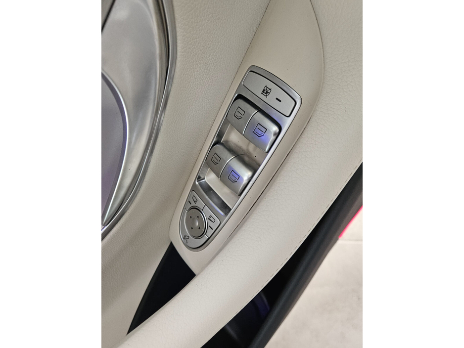 2018 Mercedes-Benz E Class - image 8