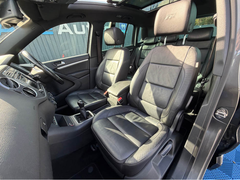 2016 Volkswagen Tiguan - image 43