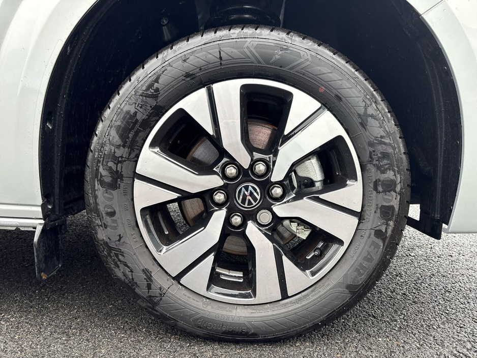 2026 Volkswagen Transporter Trendline LWB 150HP (Price ex VAT) €37,975