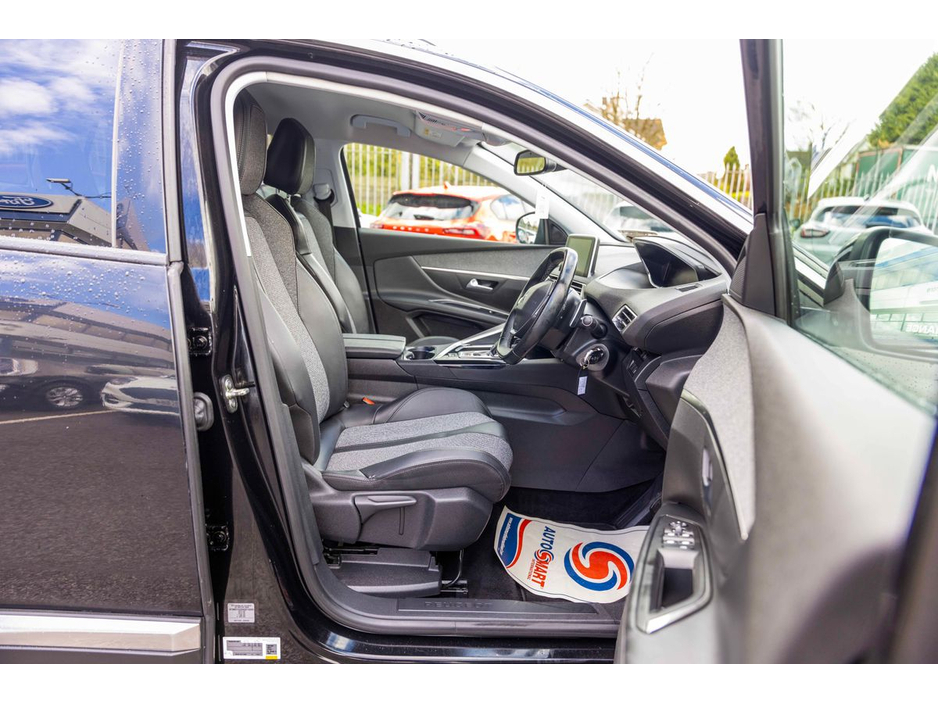 2019 Peugeot 5008 - image 22