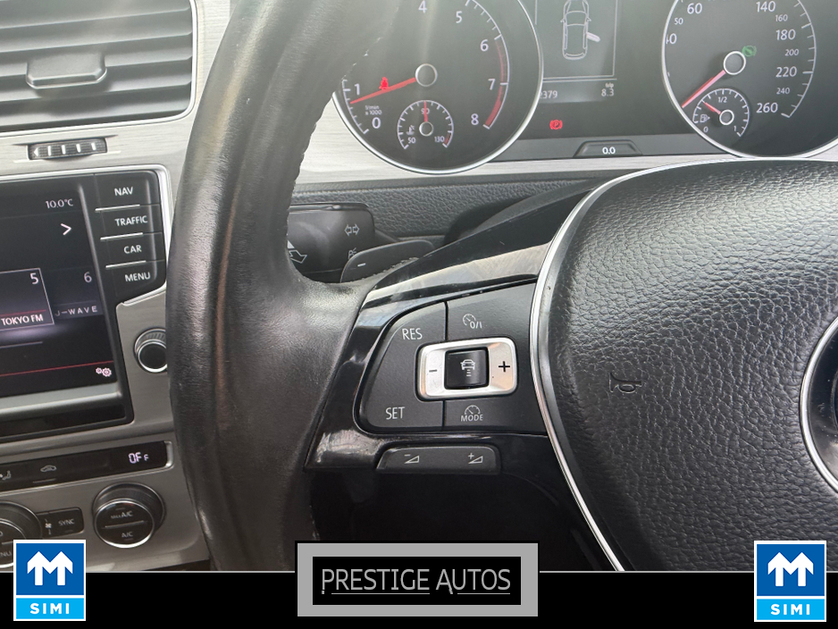 2015 Volkswagen Golf - image 14