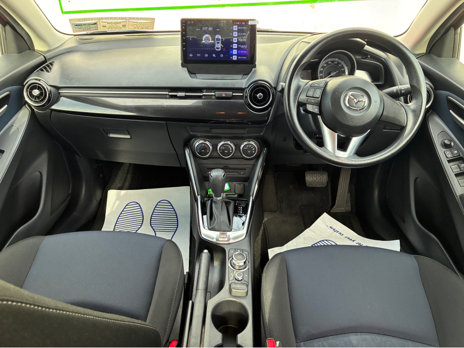 2015 Mazda Demio - image 8