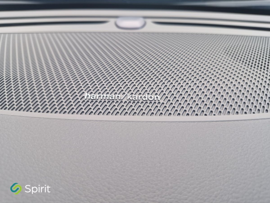 2026 Volvo V90 - image 10