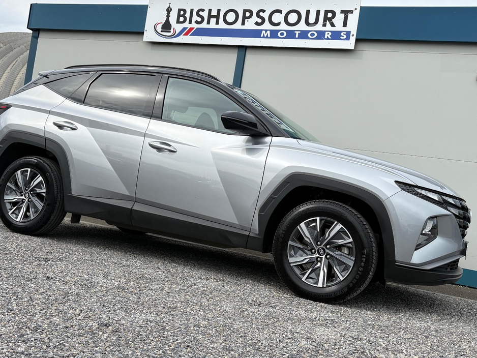 2024 Hyundai Tucson - image 3