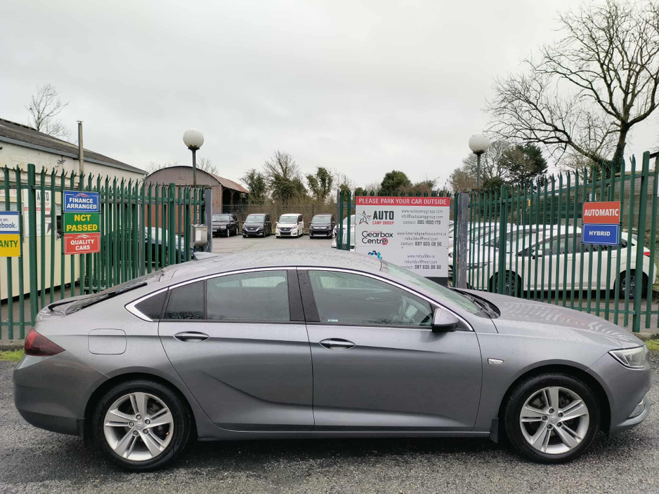 2018 Opel Insignia - image 8