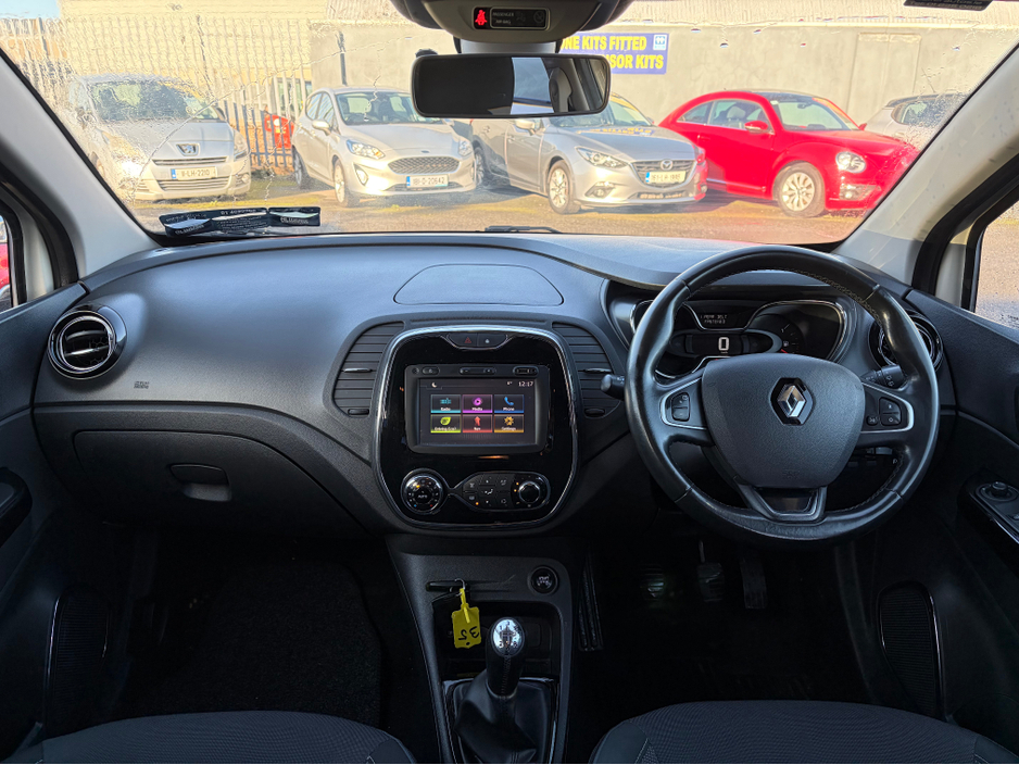 2017 Renault Captur INTENSE 1.5 DCI ** IRISH CAR ** 2 KEYS ** IMMACULATE EXAMPLE ** €9,995
