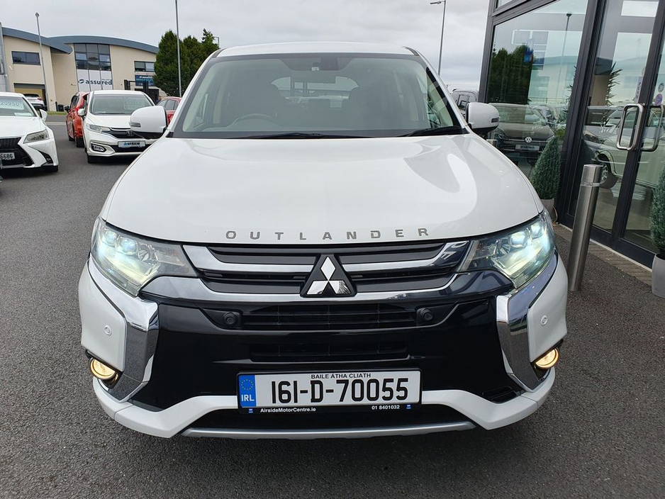 2016 Mitsubishi Outlander - image 5