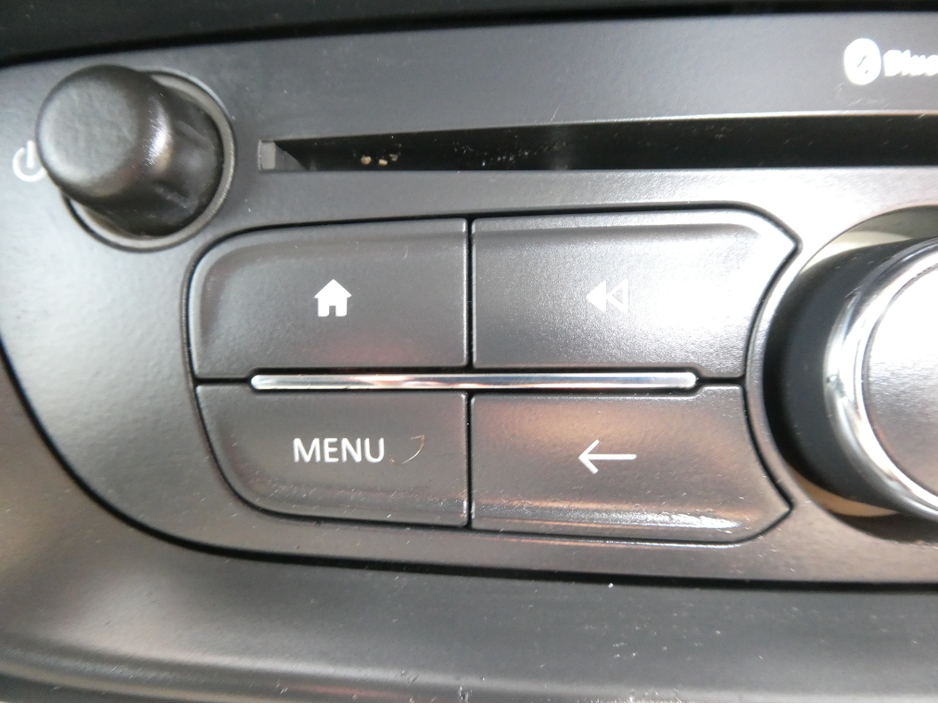 2015 Renault Kangoo - image 28