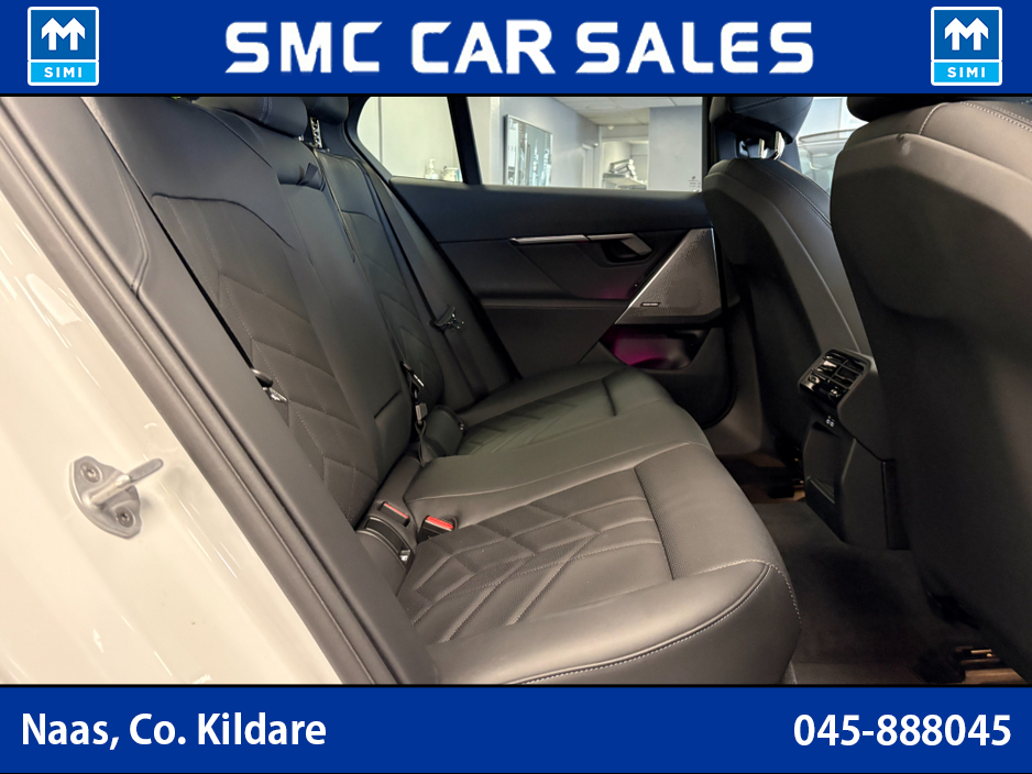 2025 BMW 5 Series - image 13