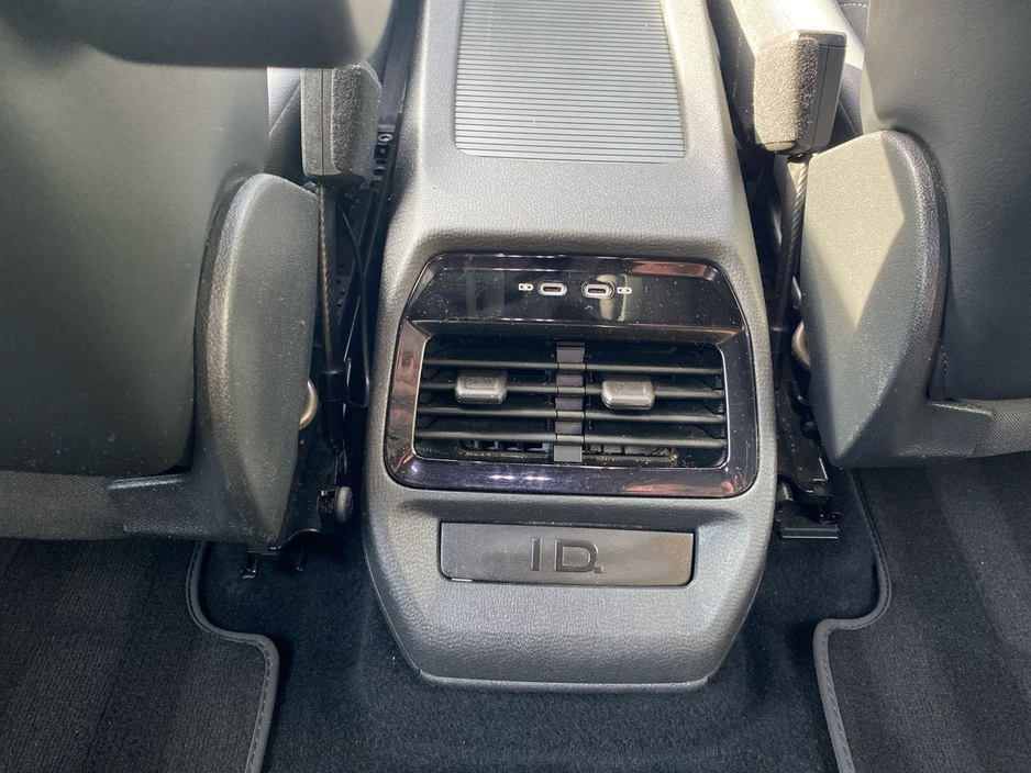 2022 Volkswagen ID.4 - image 21