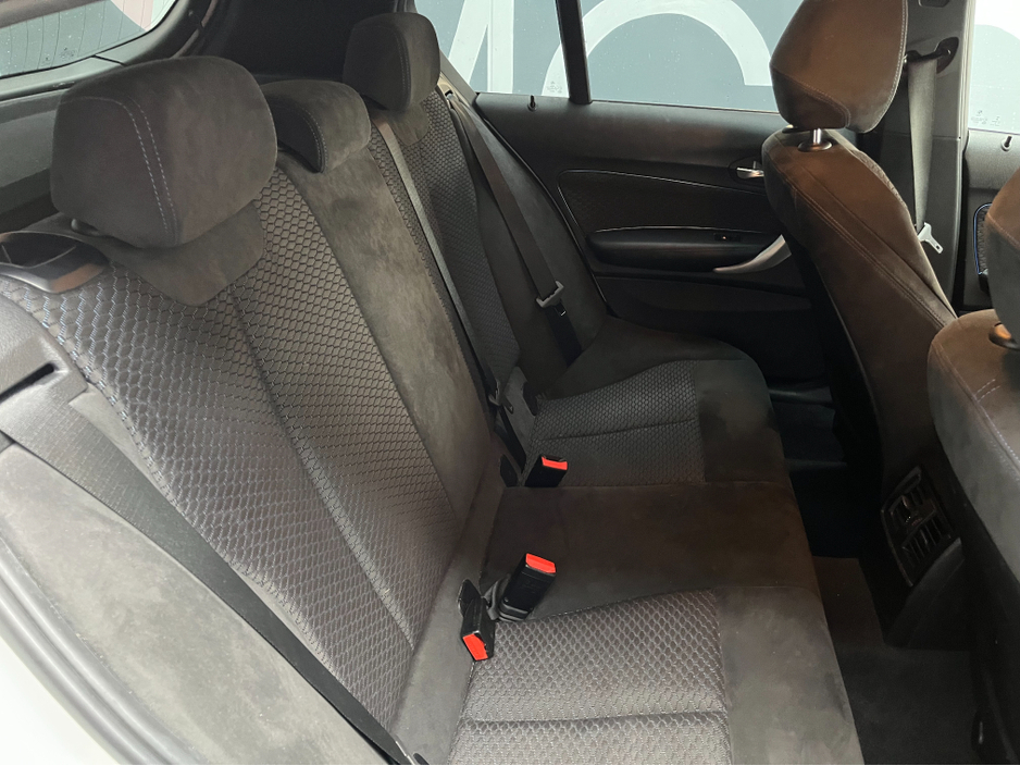 2015 BMW 1 Series - image 11