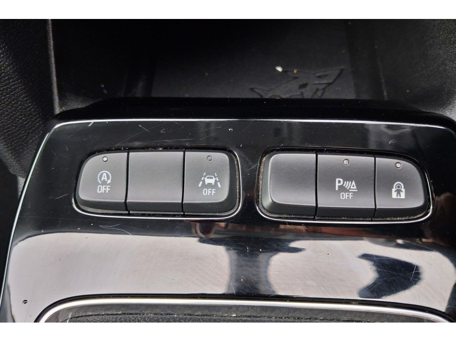 2023 Opel Mokka - image 17