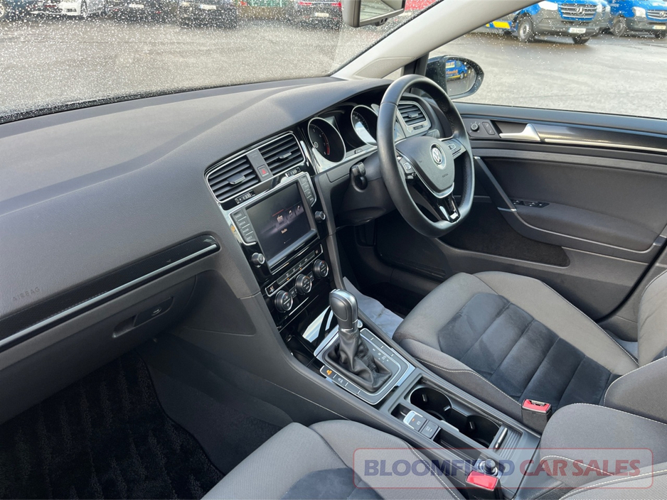 2015 Volkswagen Golf HIGHLINE , AUTO // LOW MILEAGE €13,950