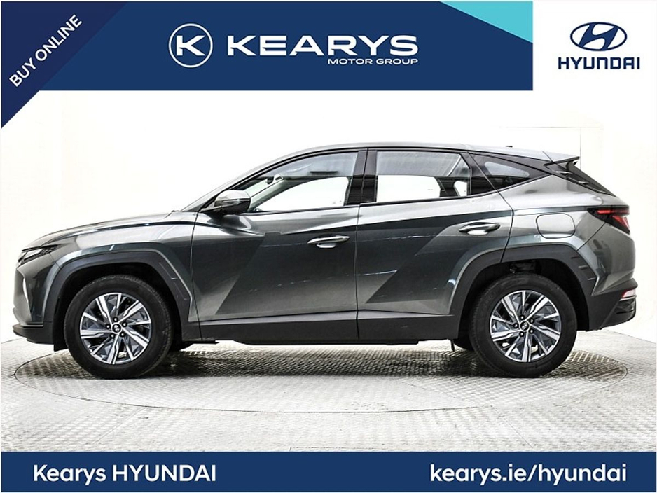 2022 Hyundai Tucson - image 3