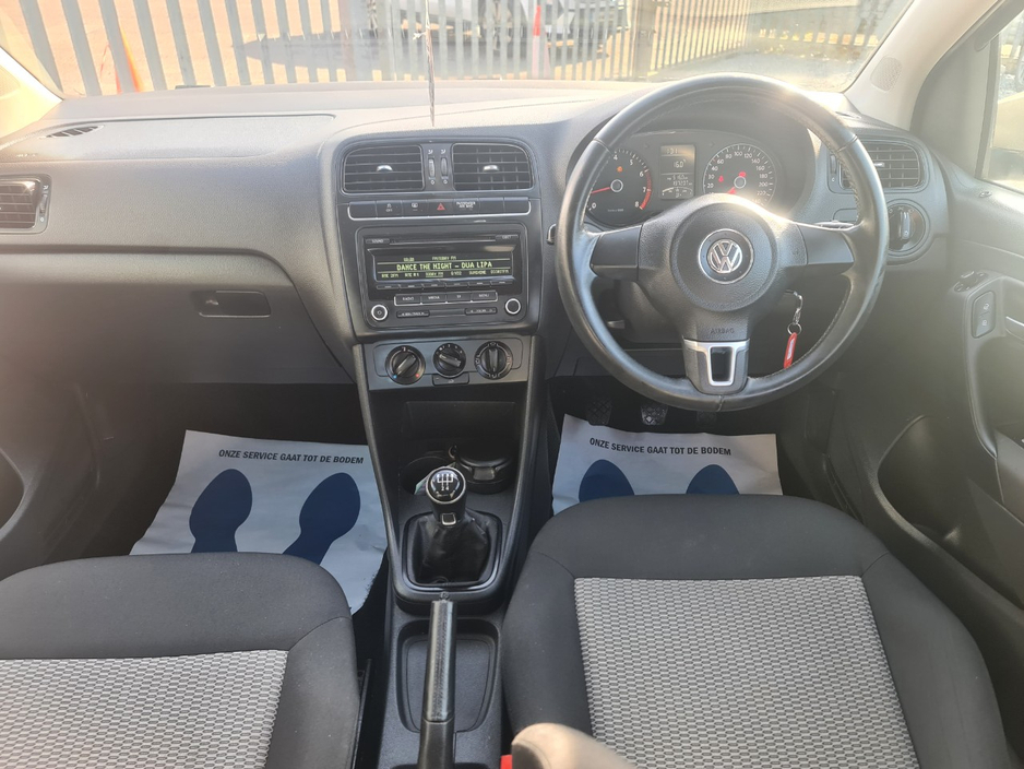 2013 Volkswagen Polo - image 7