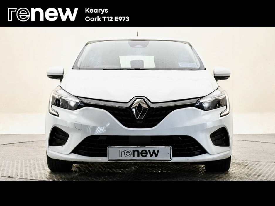 2022 Renault Clio - image 8