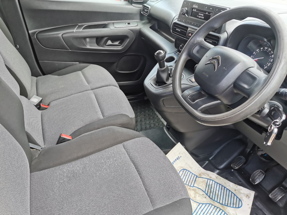 2019 Citroen Berlingo - image 3