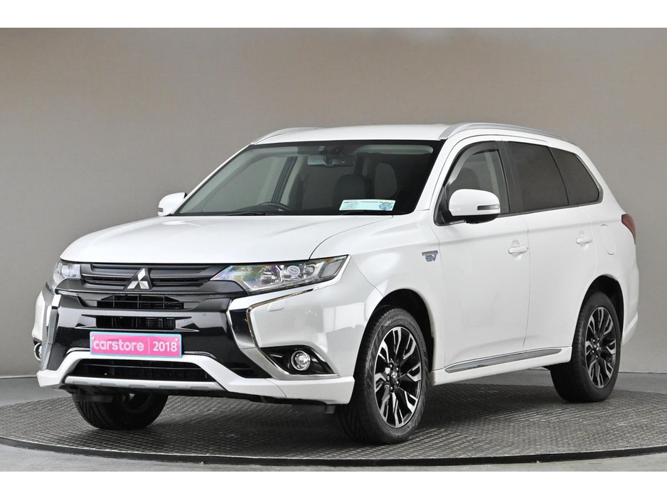2018 Mitsubishi Outlander - image 3