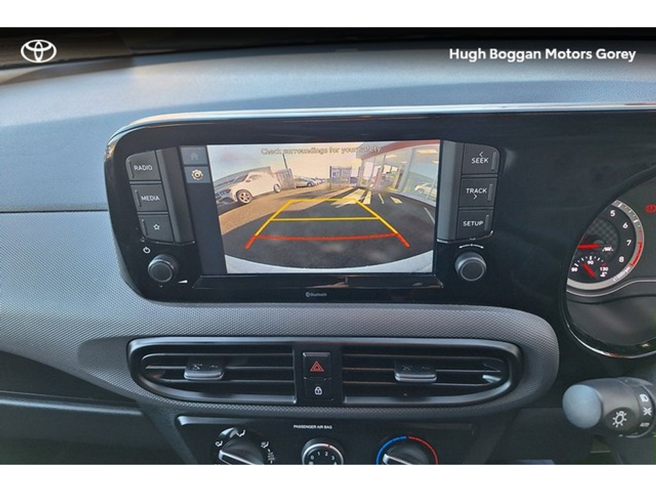 2022 Hyundai i10 - image 12