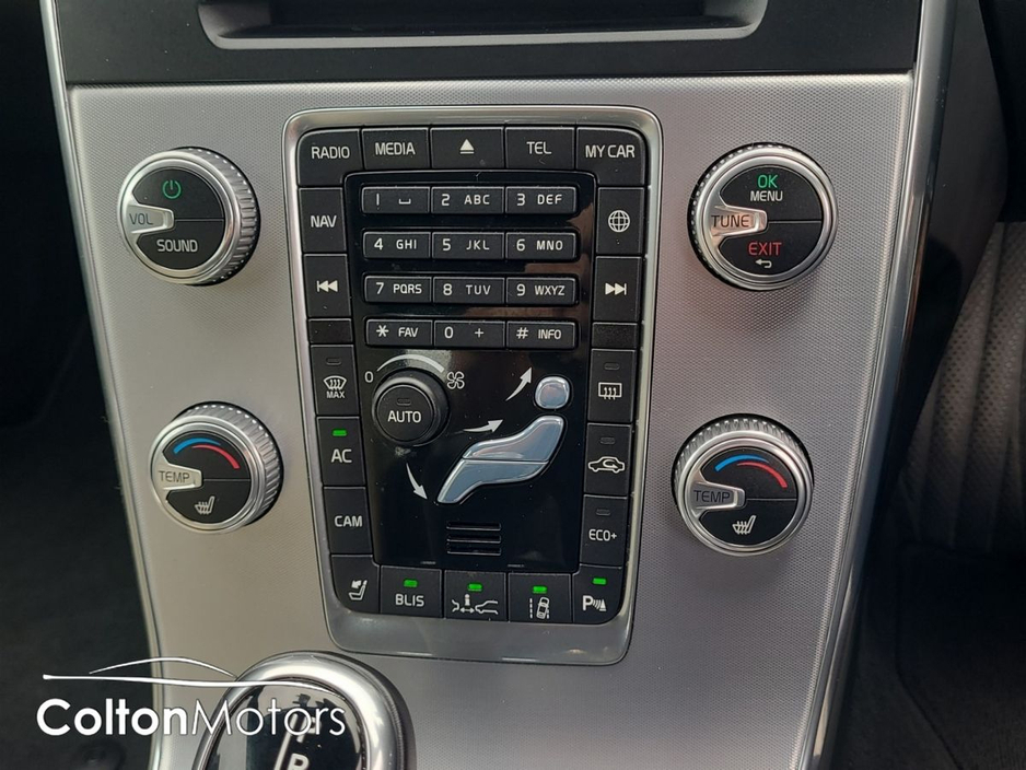 2017 Volvo S60 - image 20