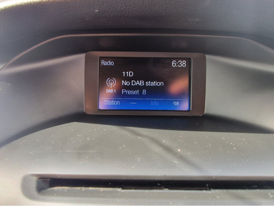 2015 Ford Focus - image 22