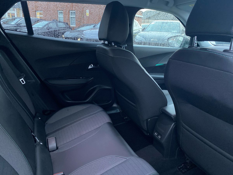 2022 Peugeot 2008 - image 16