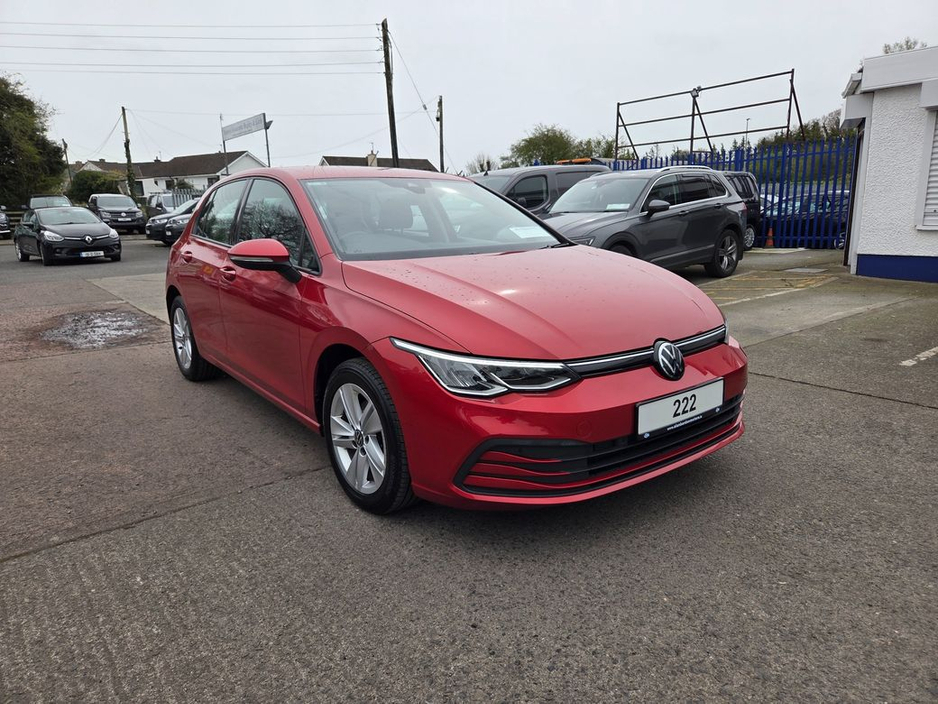 2022 Volkswagen Golf - image 2