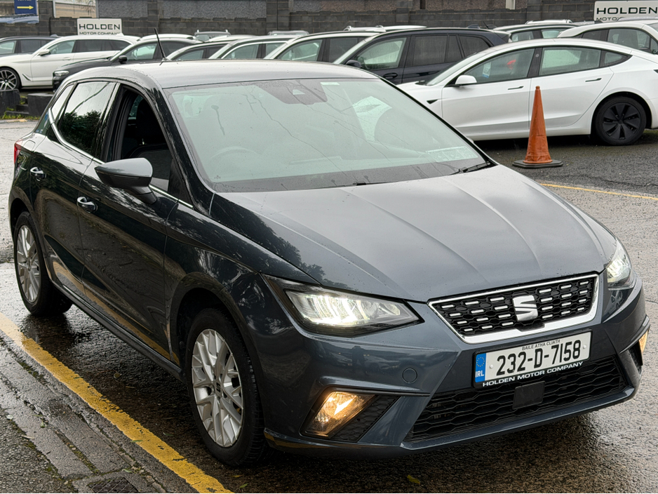 2023 SEAT Ibiza Folding Mirrors...Background Lighting €17,400