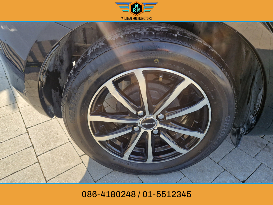 2014 Suzuki Swift - image 6