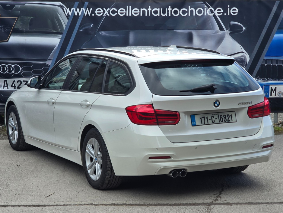 2017 BMW 3 Series - image 3